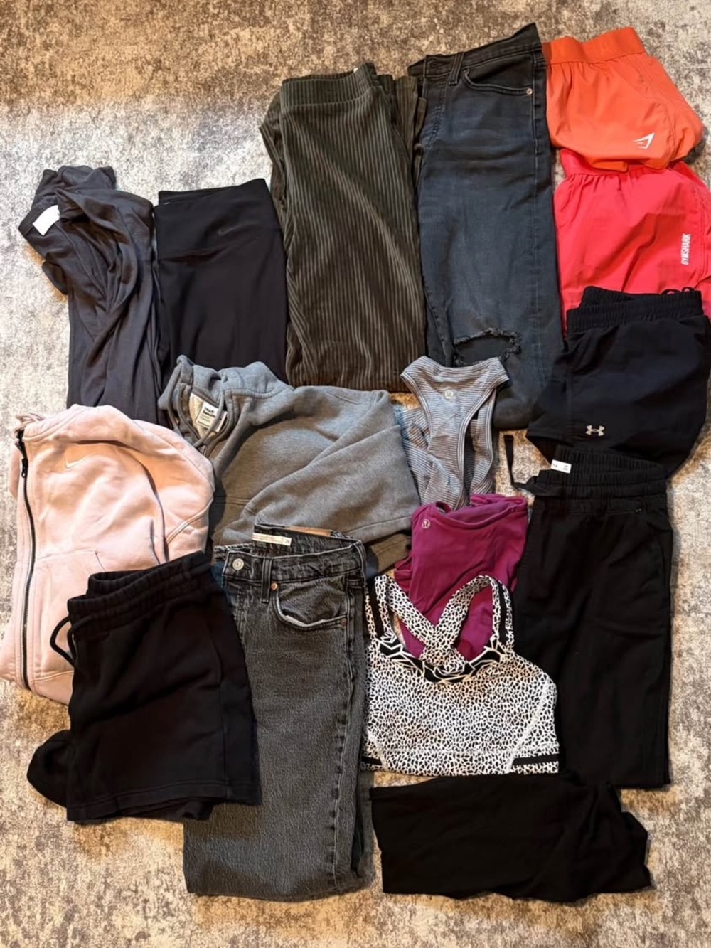 Women’s Activewear & Denim Bundle – Mixed Sizes